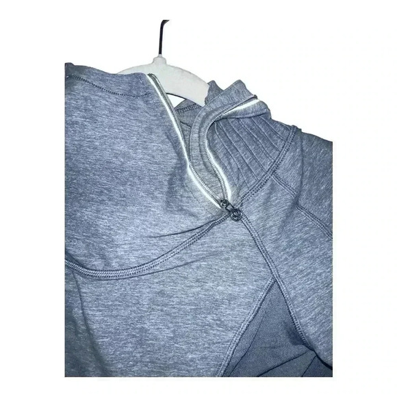 Lululemon Run Back On Track Gray Pullover, Size 4 - Picture 3 of 11